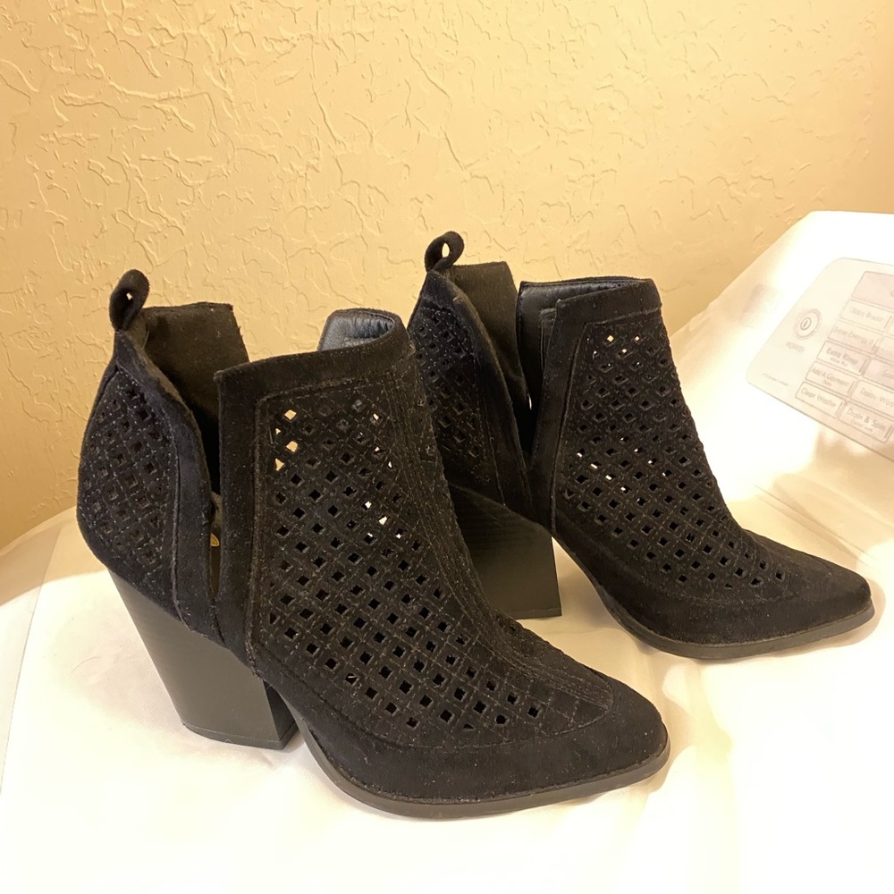 Black side cut edgy boho ankle boots